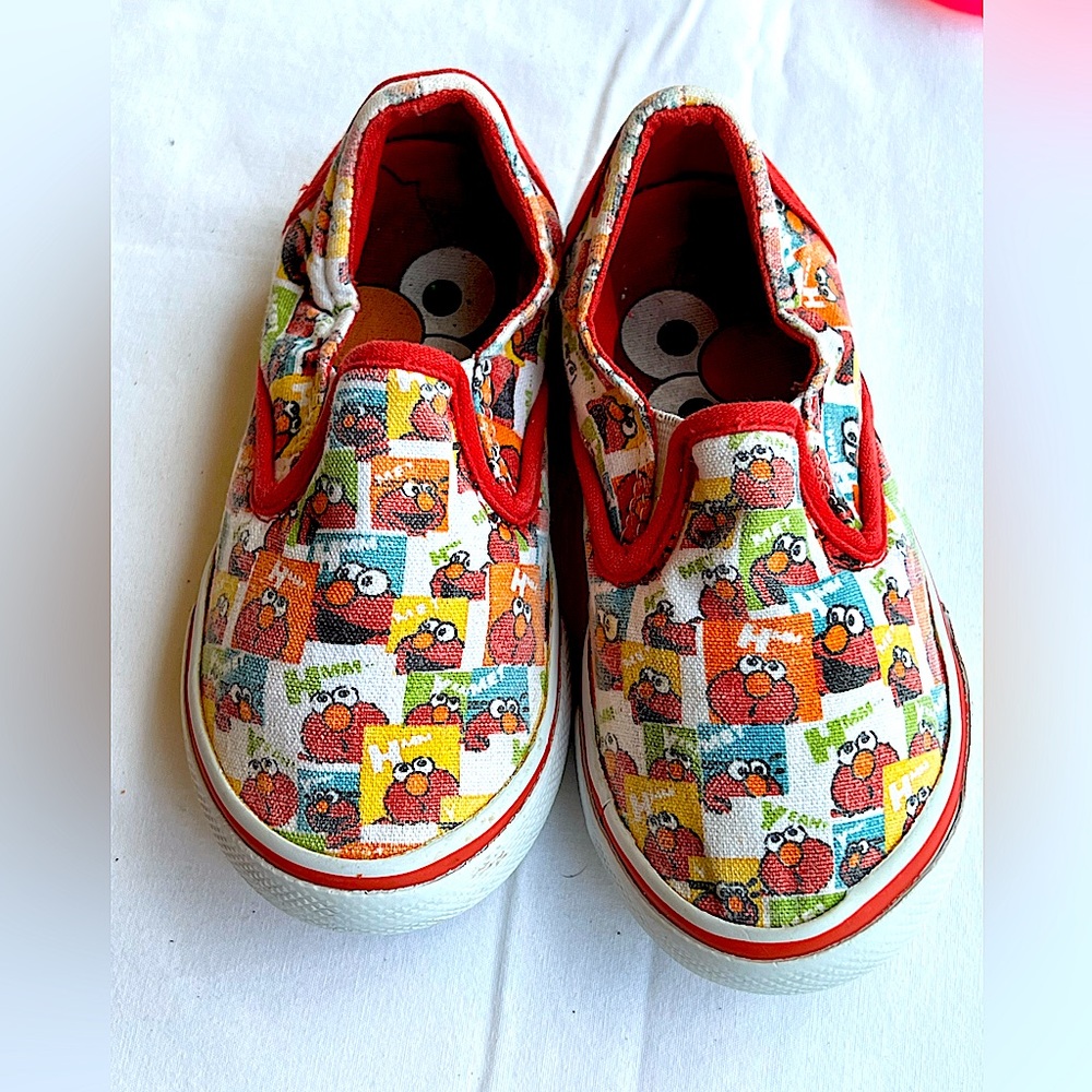slip on sesame street multi colored size 9 youth
